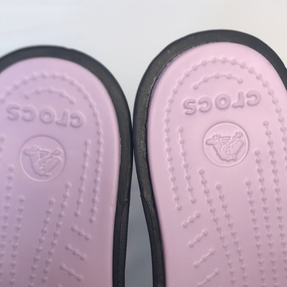 Women’s Crocs - Picture 3 of 4